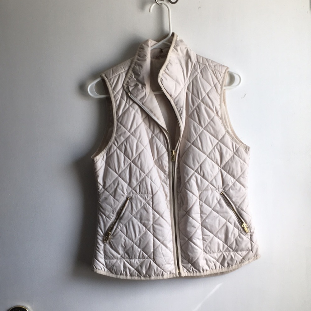 White vest